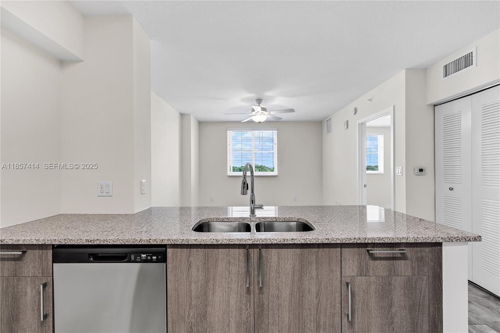 400 NW 112th Avenue 323, Sweetwater, FL 33172 photo 14