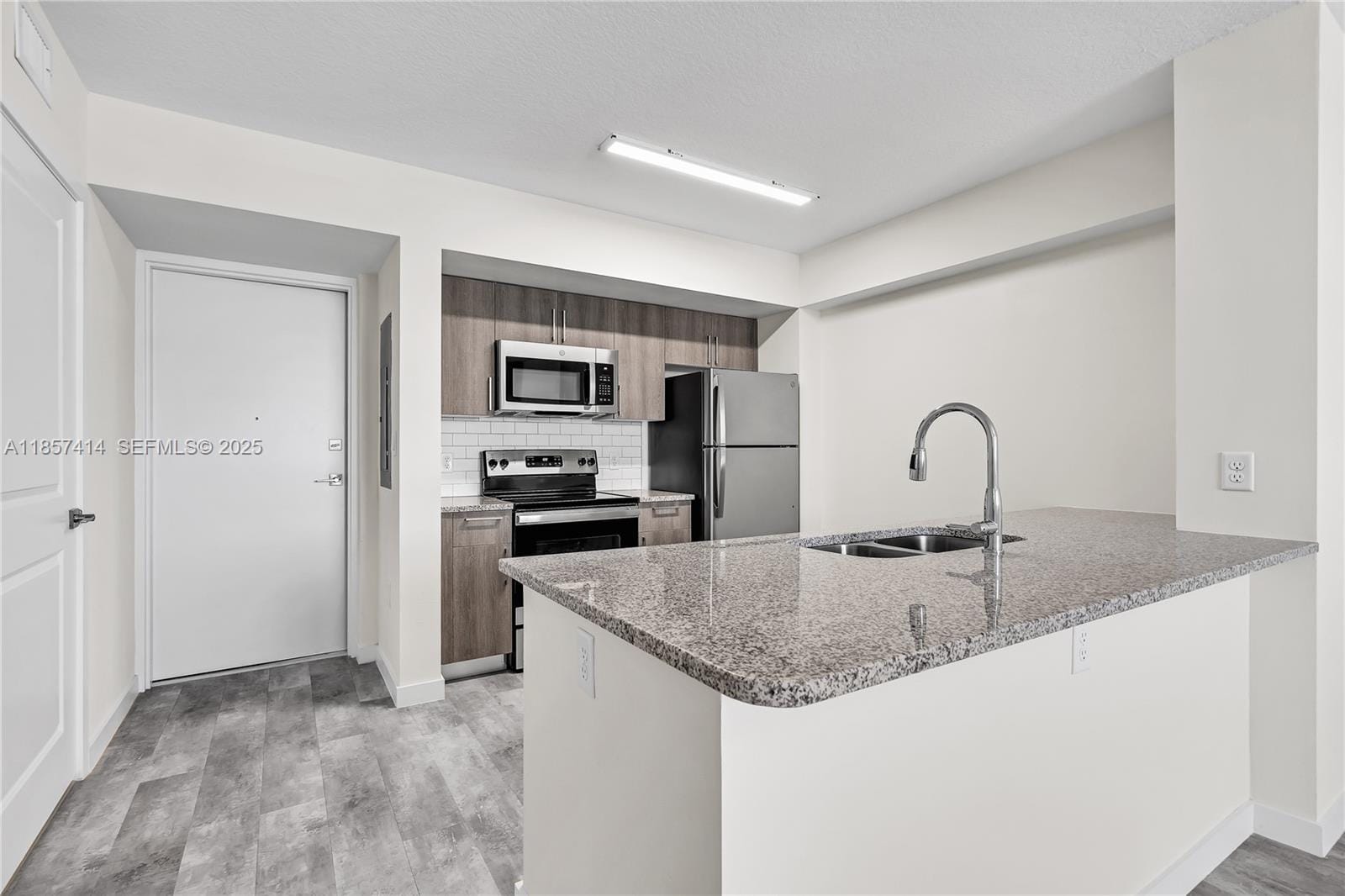 400 NW 112th Avenue 323, Sweetwater, FL 33172 photo 16