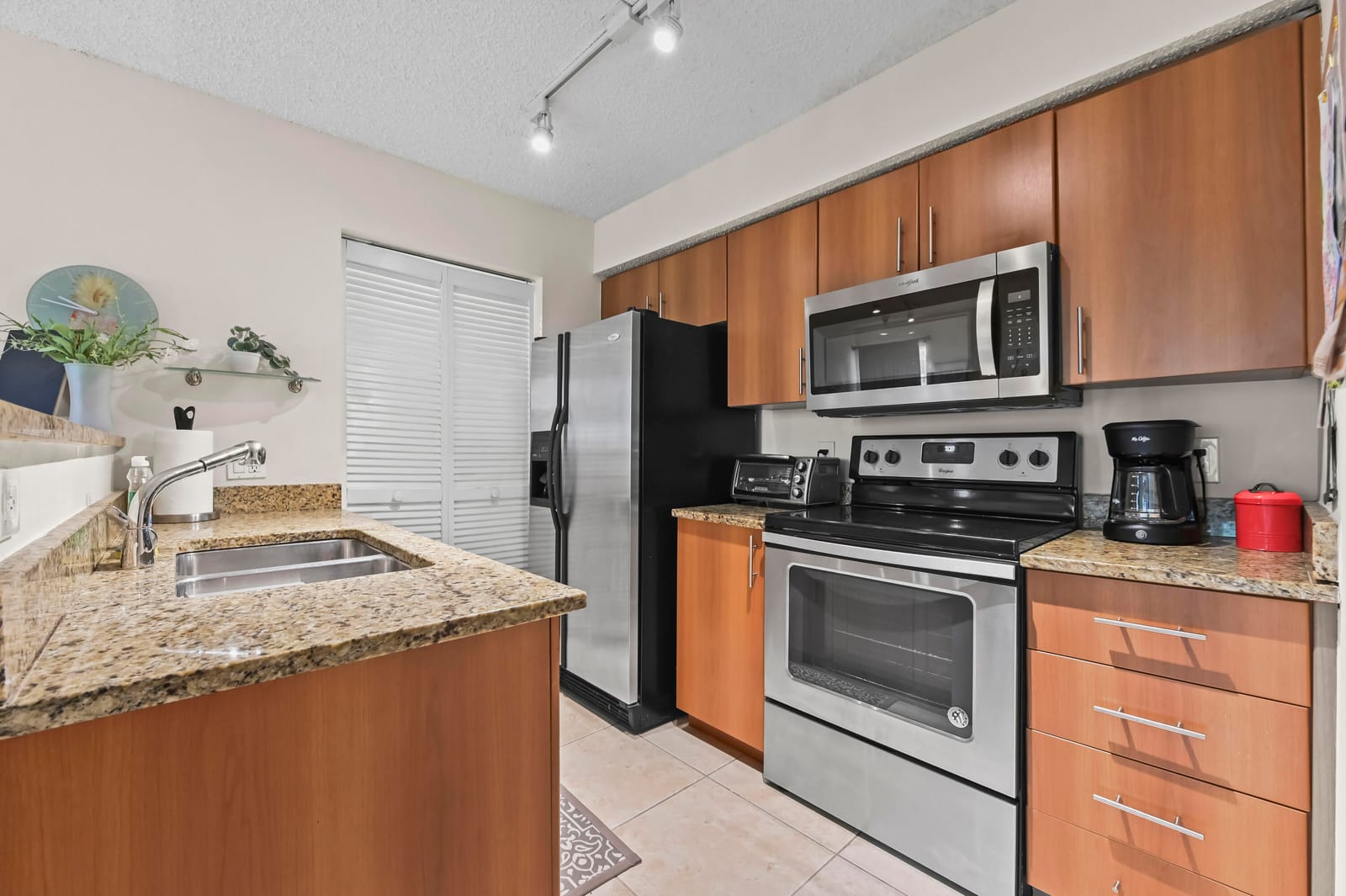 1205 Crystal Way K — photo 9