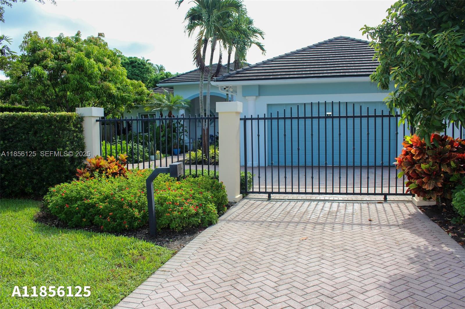 15255 SW 80th Avenue — photo 2
