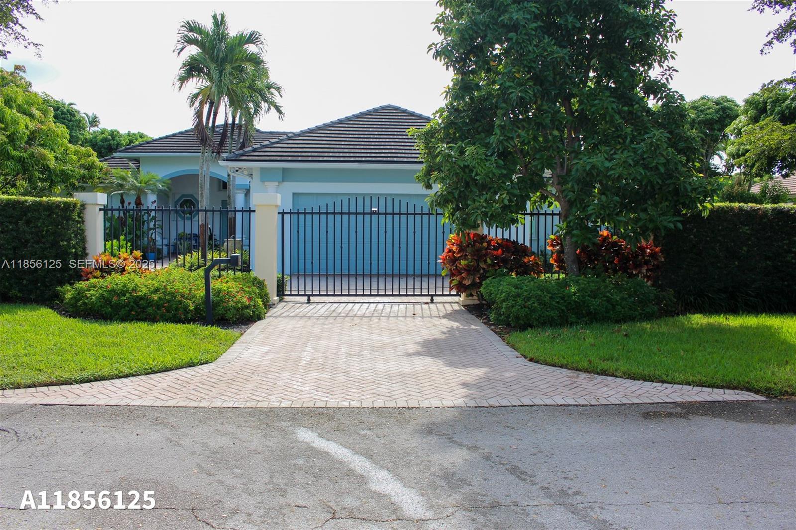 15255 SW 80th Avenue — photo 4