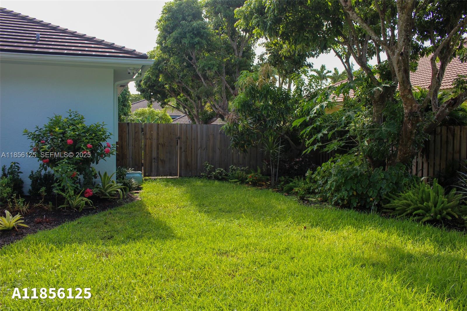 15255 SW 80th Avenue — photo 10