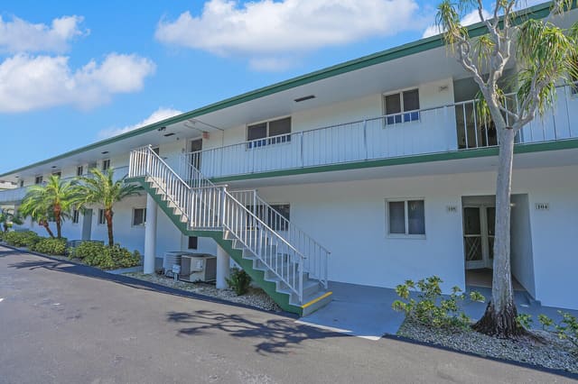 2 Garden Street 205m, sold in Tequesta Garden Condo 1, Tequesta, FL
