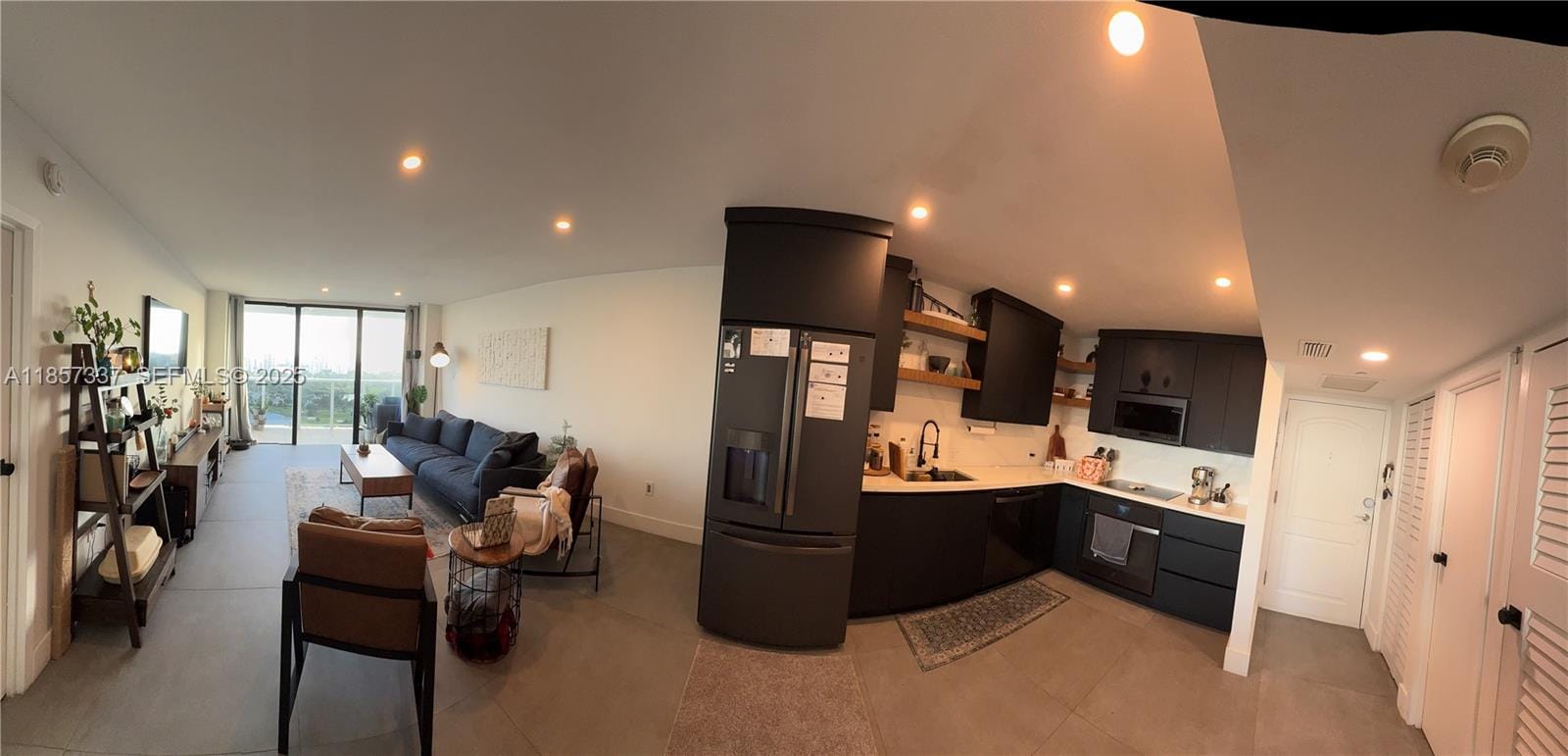 3625 N Country Club Drive PH5 — photo 3