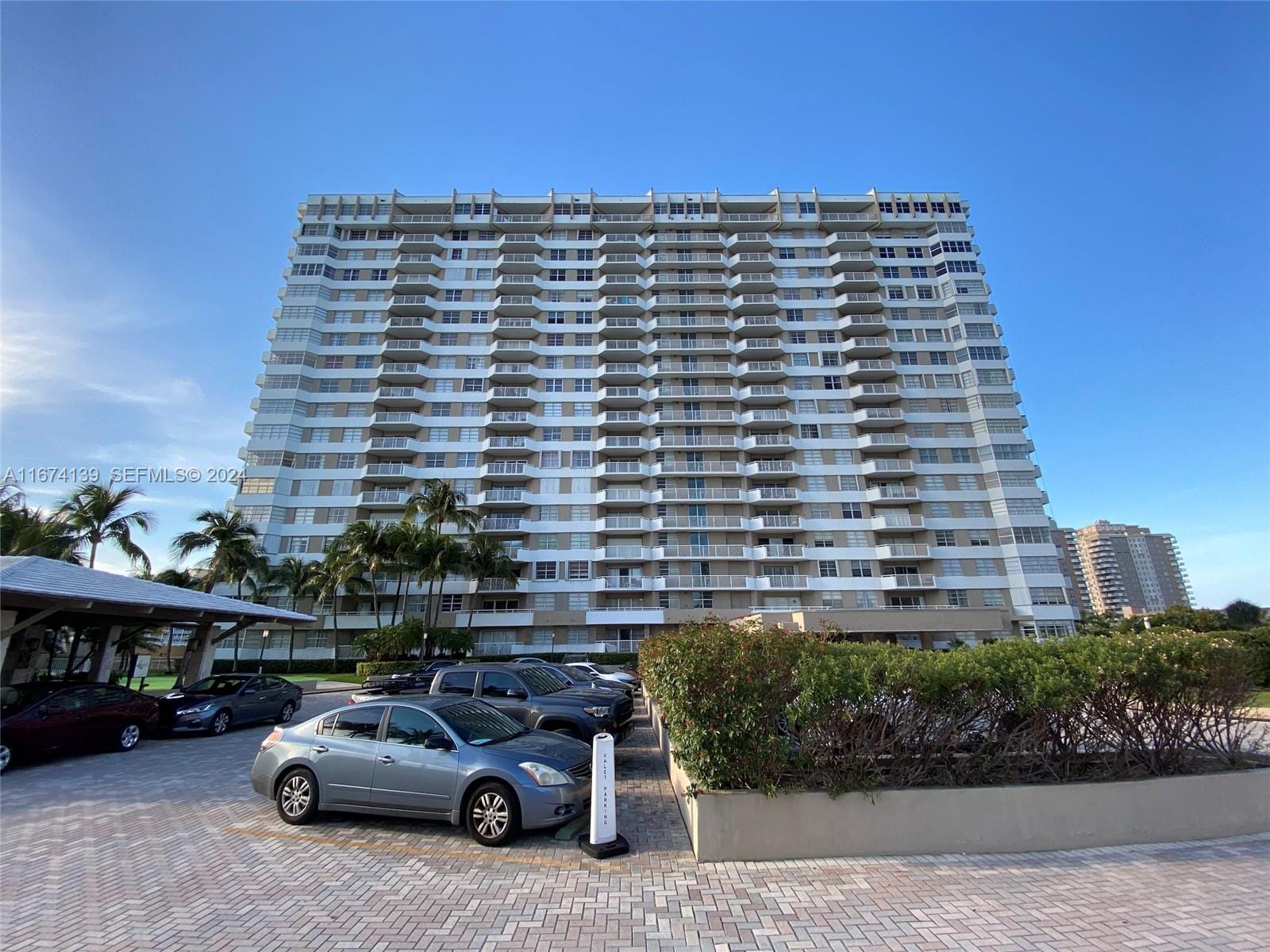1965 S Ocean Drive 4D — photo 2