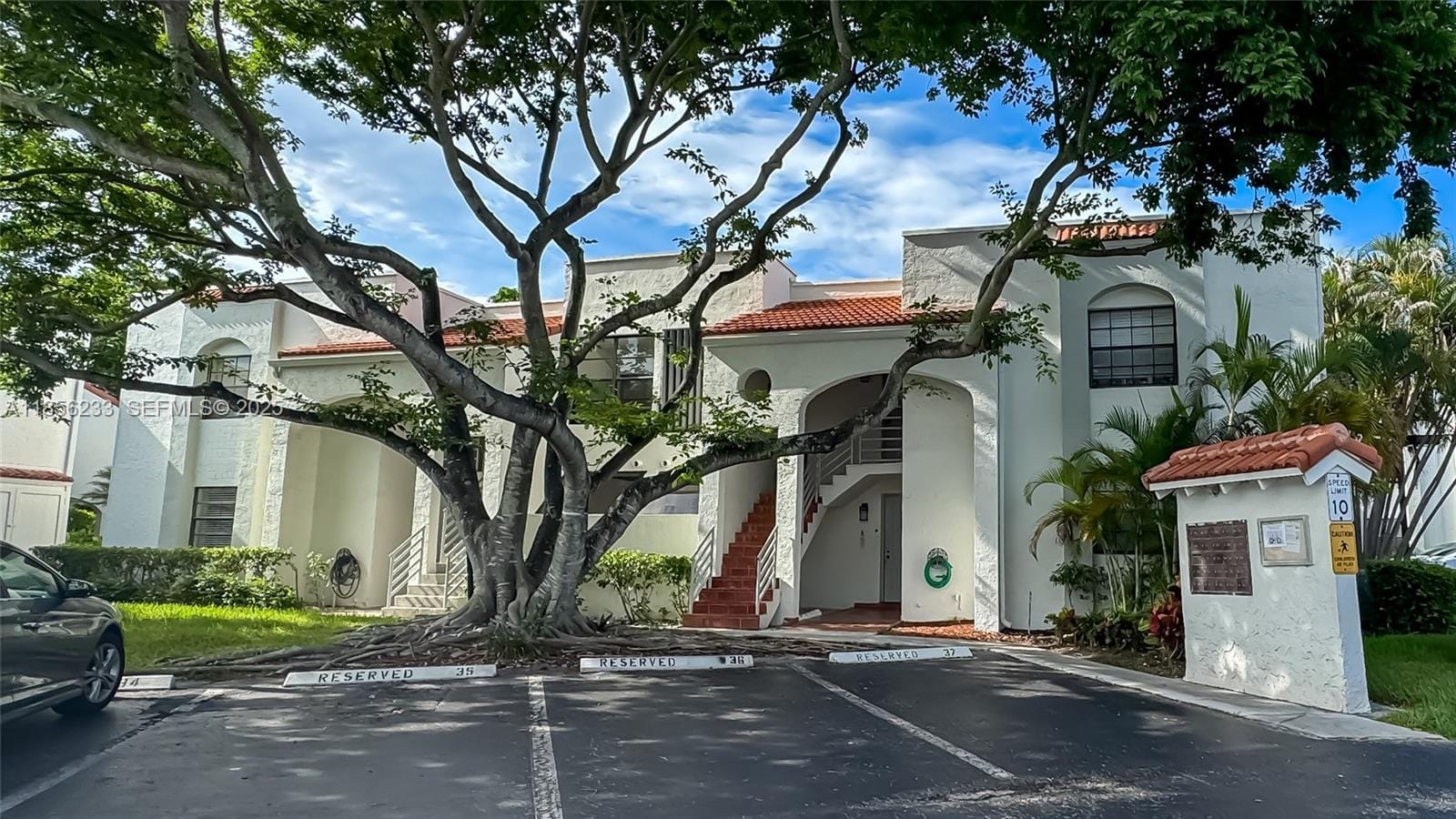 3570 Magellan Circle 2222, Aventura, FL 33180 photo 2