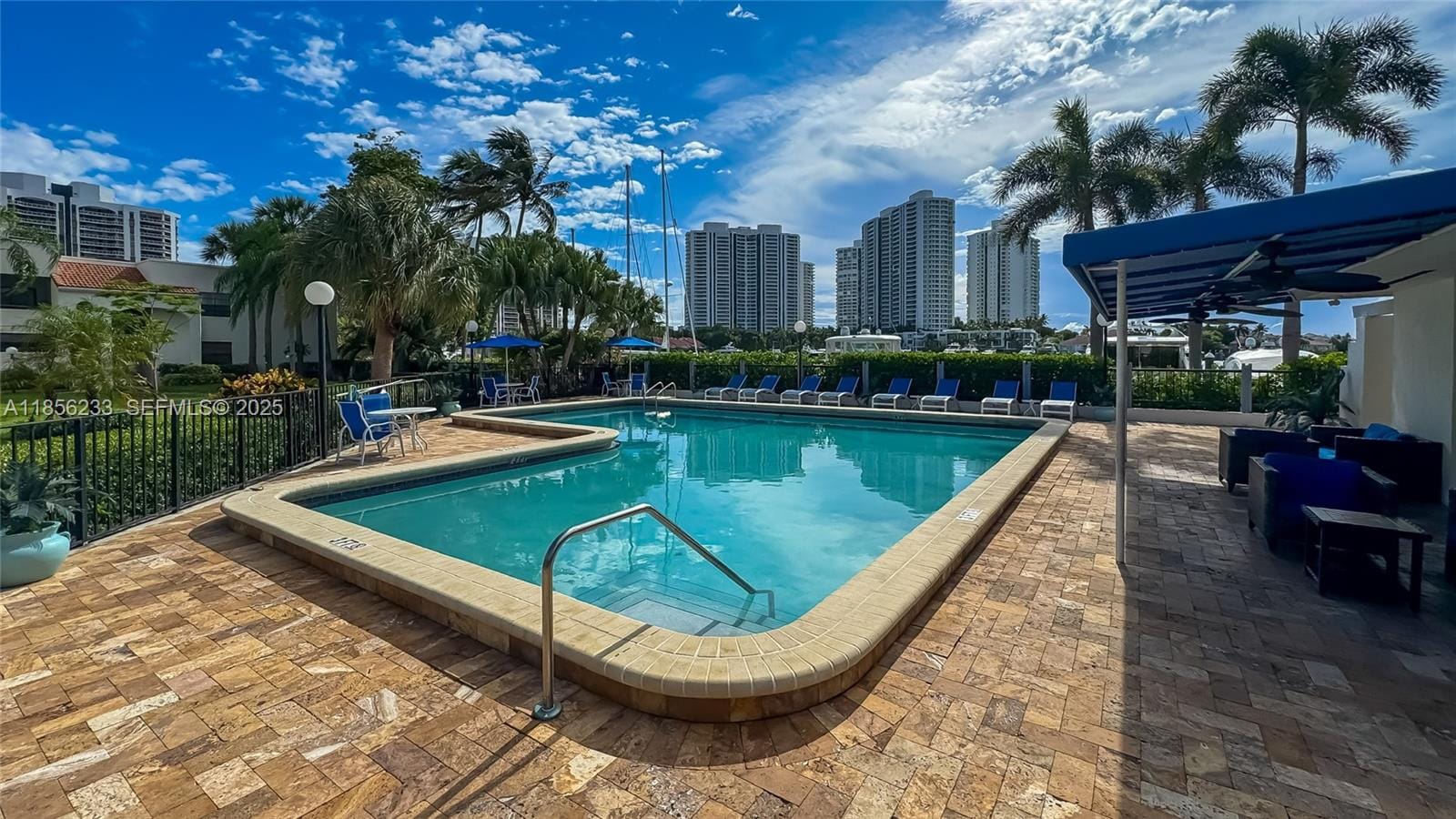 3570 Magellan Circle 2222, Aventura, FL 33180 photo 14