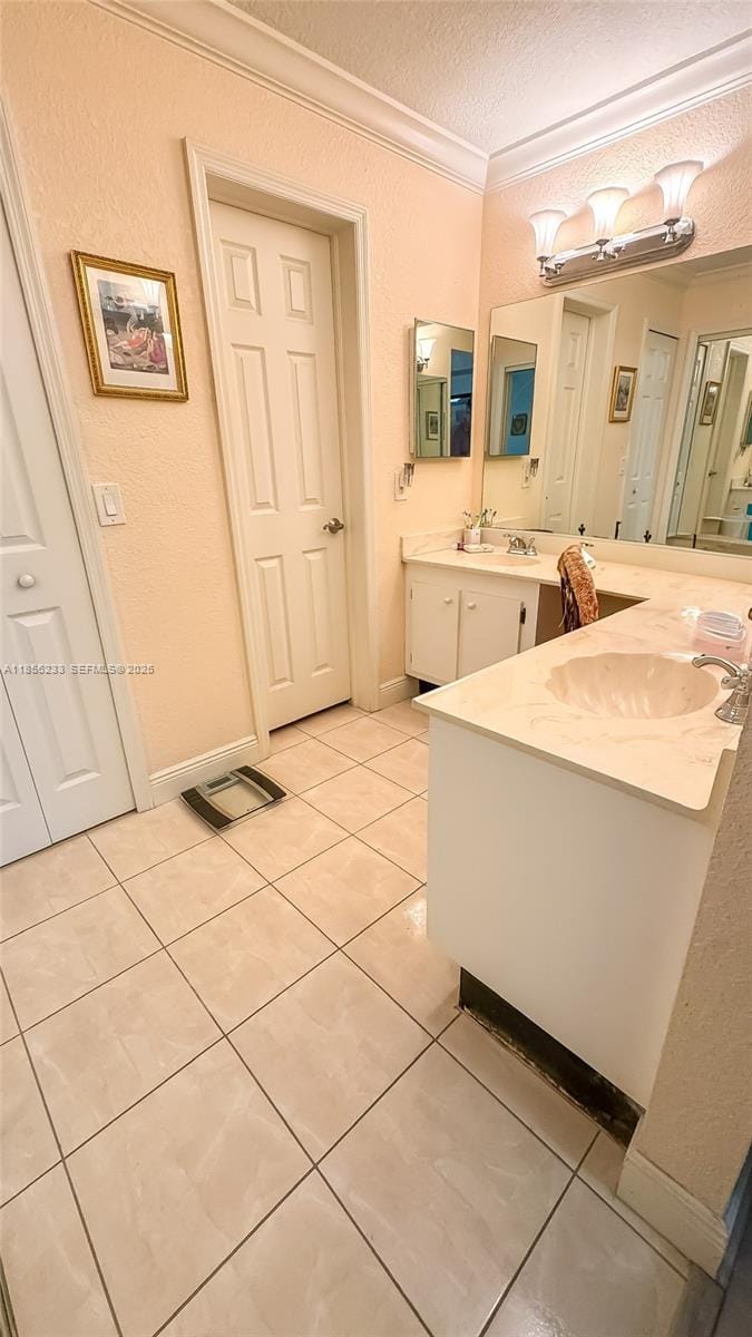 3570 Magellan Circle 2222, Aventura, FL 33180 photo 8