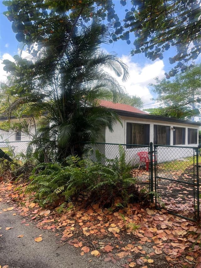 15260 NE 2nd Avenue, sold in Bisc Gardens Sec A, Miami, FL