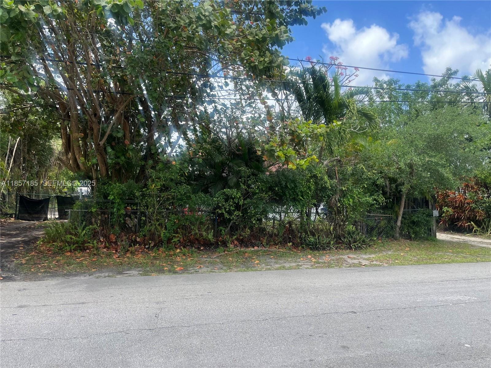 15260 NE 2nd Avenue, Miami, FL 33162 photo 2