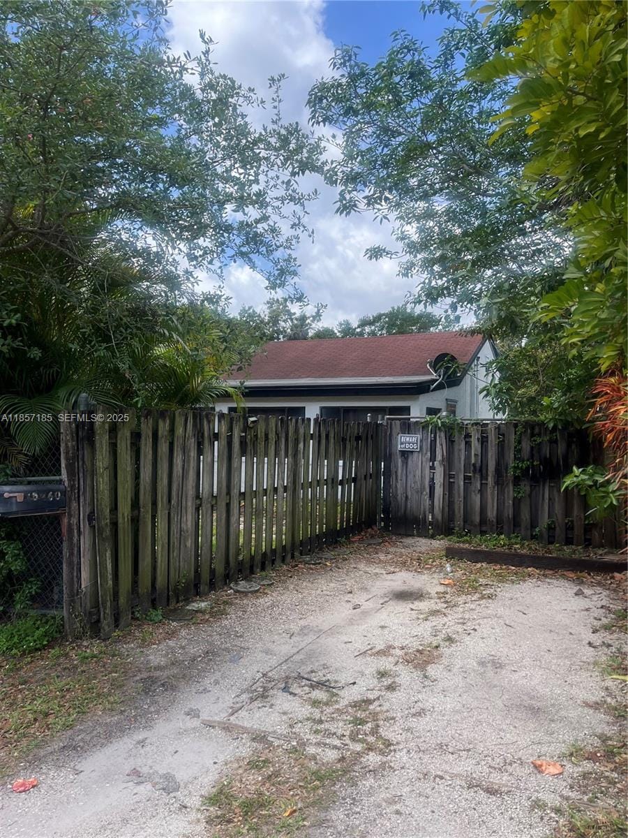 15260 NE 2nd Avenue, Miami, FL 33162 photo 3
