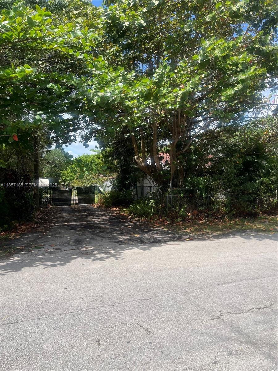 15260 NE 2nd Avenue, Miami, FL 33162 photo 4