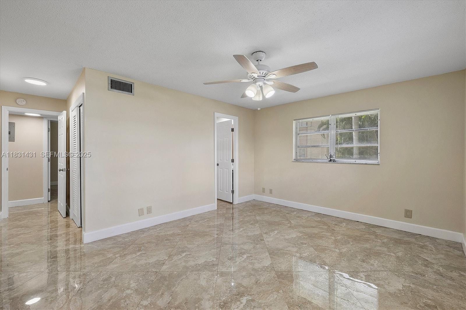 219 NE 14th Avenue 101, Hallandale Beach, FL 33009 photo 15
