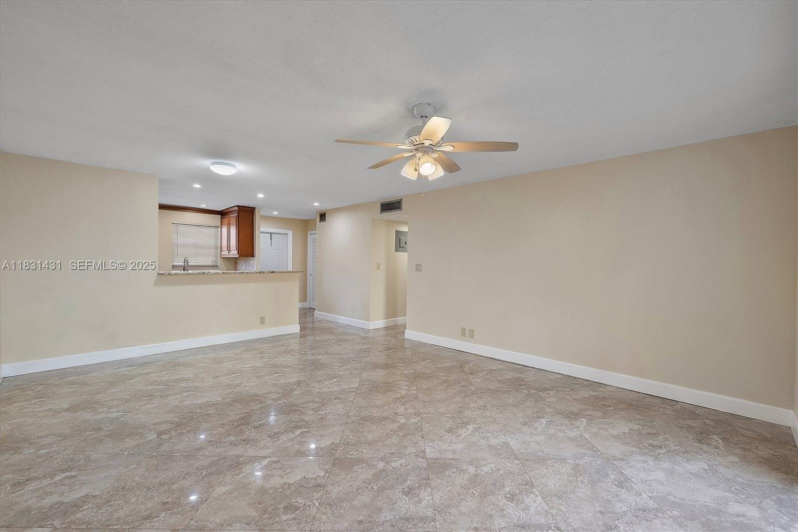 219 NE 14th Avenue 101, Hallandale Beach, FL 33009 photo 7