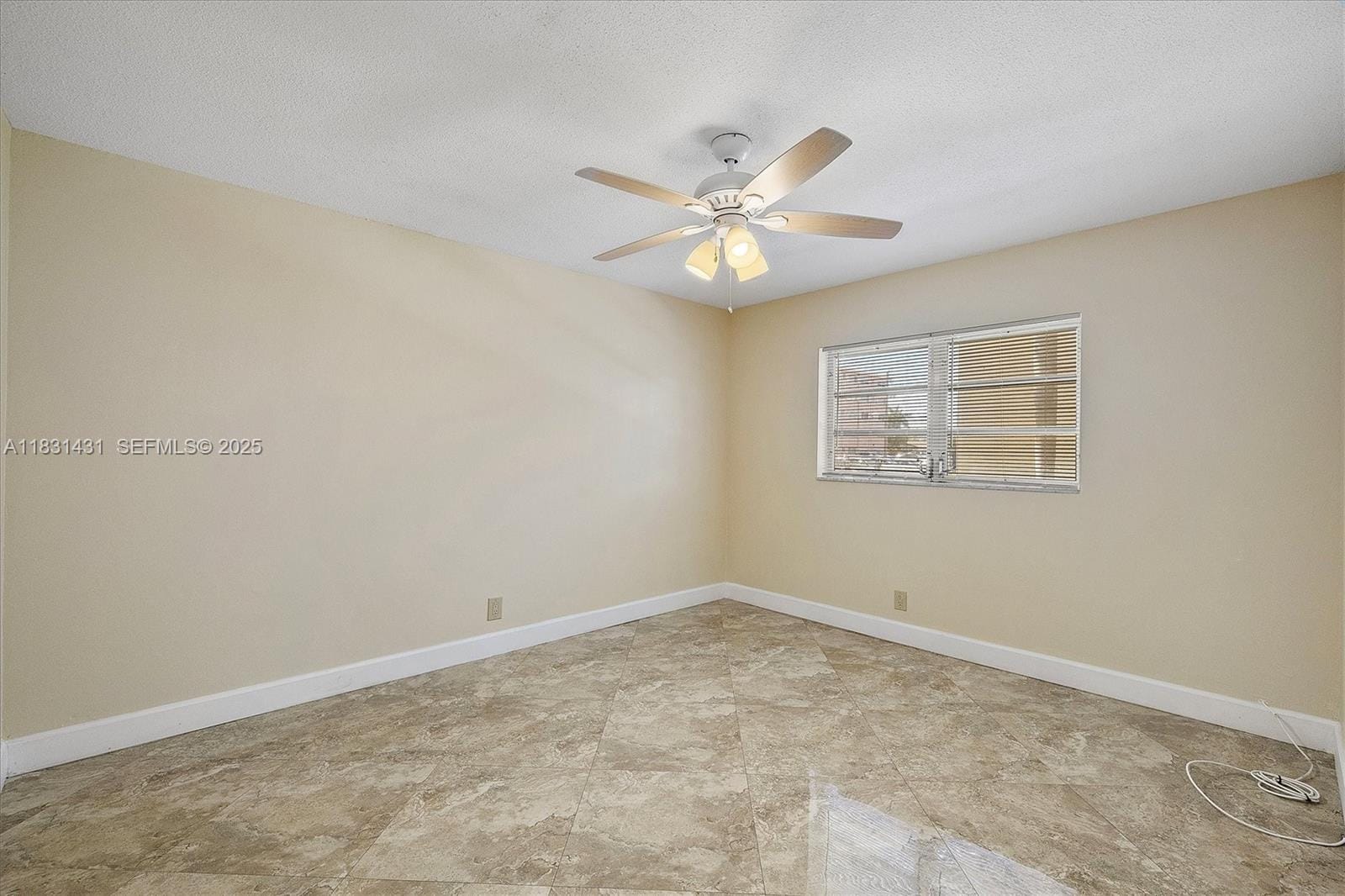 219 NE 14th Avenue 101, Hallandale Beach, FL 33009 photo 10