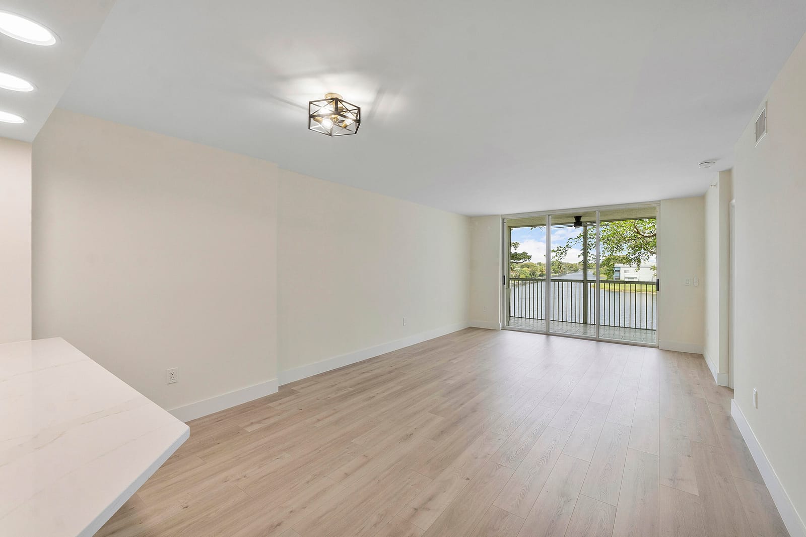9575 Weldon Circle C313, Tamarac, FL 33321 photo 2