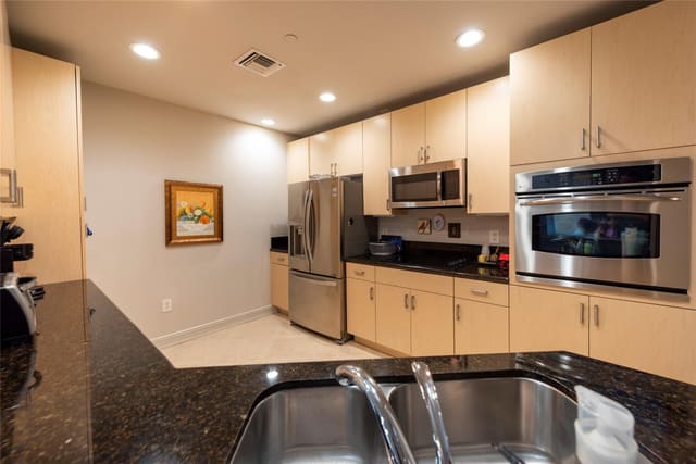 16102 Emerald Estates Drive 207, Weston, FL 33331