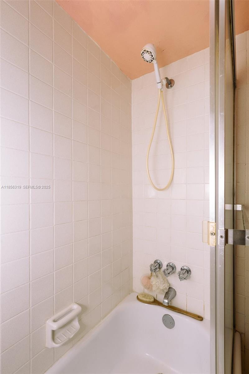 619 NE 14th Avenue 507, Hallandale Beach, FL 33009 photo 17