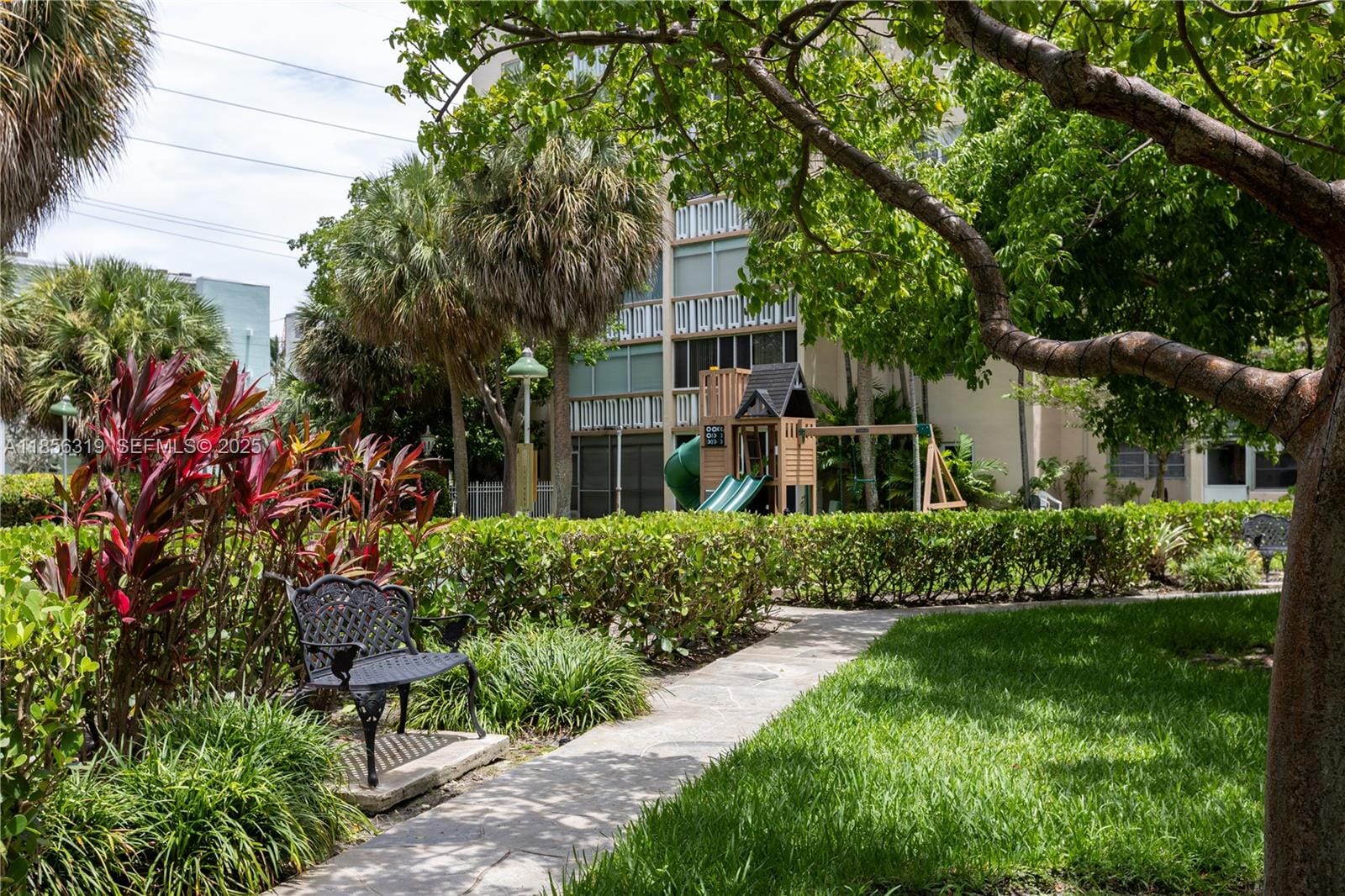 619 NE 14th Avenue 507, Hallandale Beach, FL 33009 photo 28
