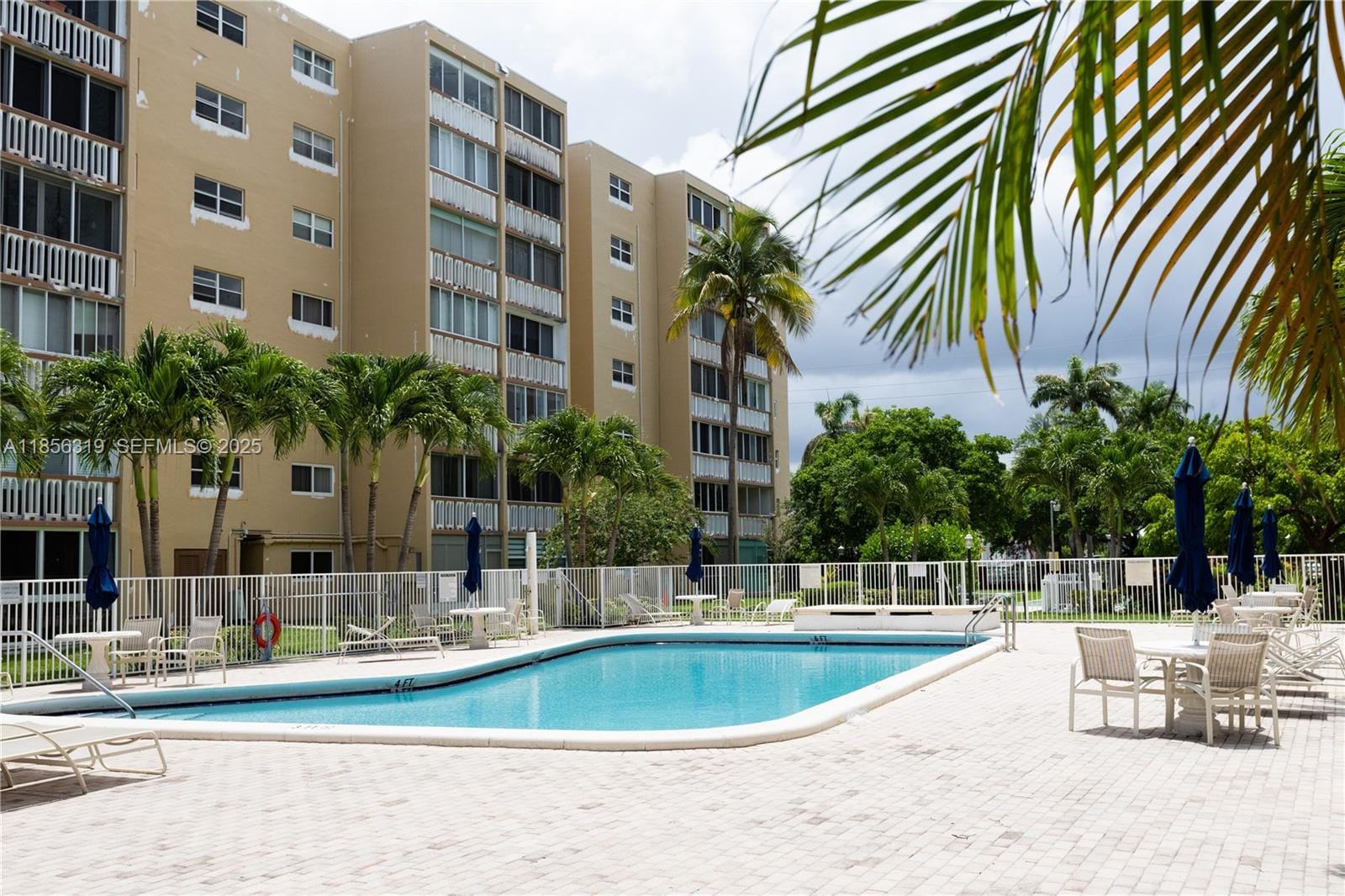 619 NE 14th Avenue 507, Hallandale Beach, FL 33009 photo 30
