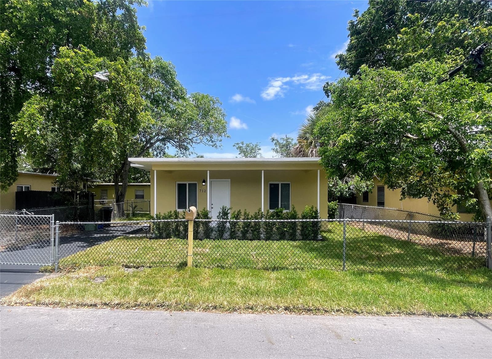 712 NW 17th Avenue — photo 2
