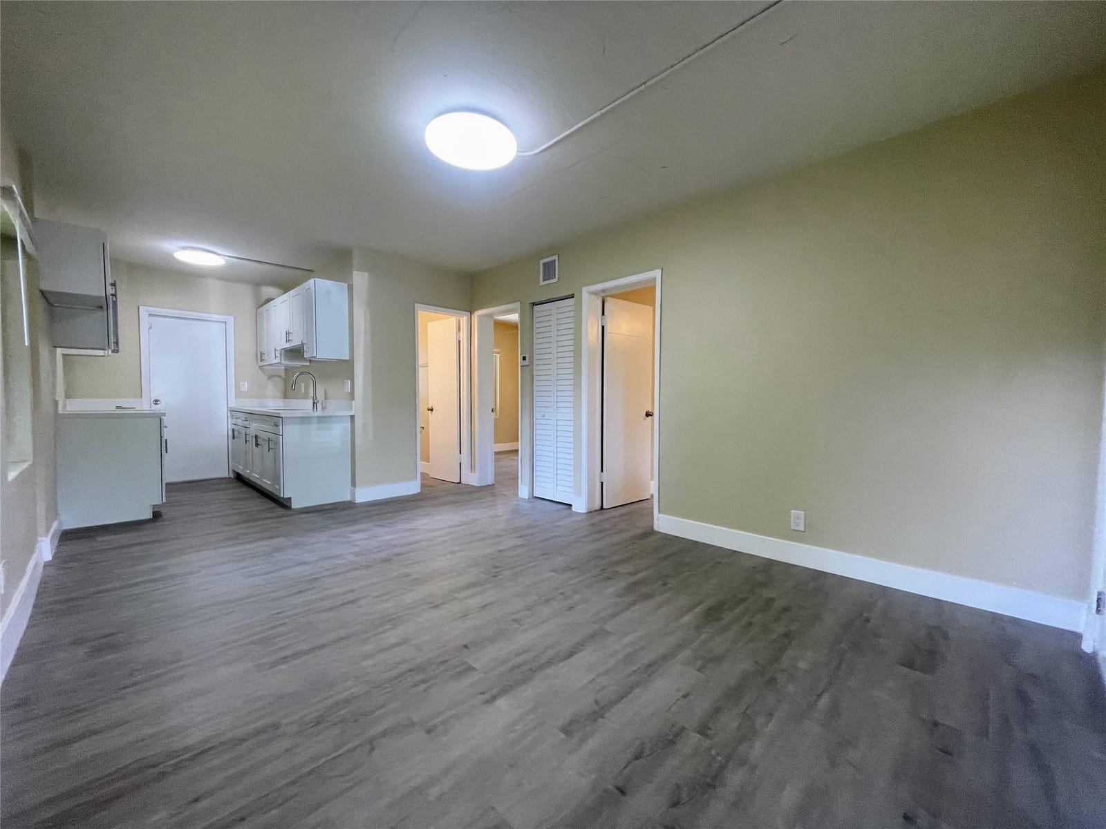 712 NW 17th Avenue — photo 8