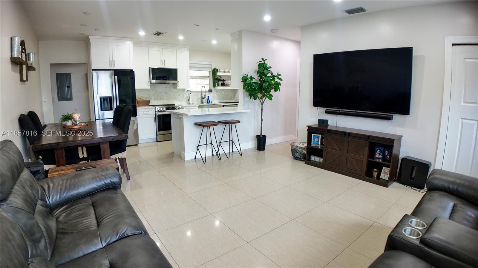 11535 SW 136th Terrace, Miami, FL 33176 photo 2