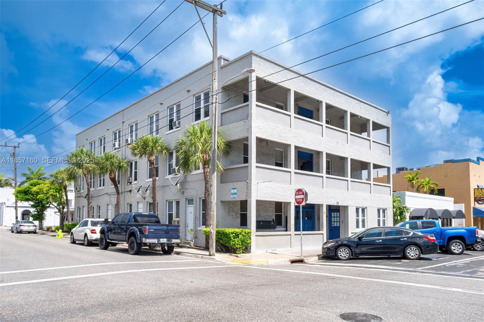 35 S J Street, Lake Worth, FL 33460
