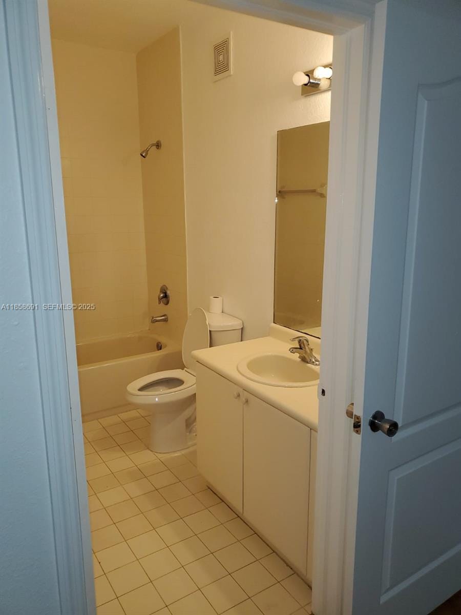 1666 SE 27 Court 108 — photo 4
