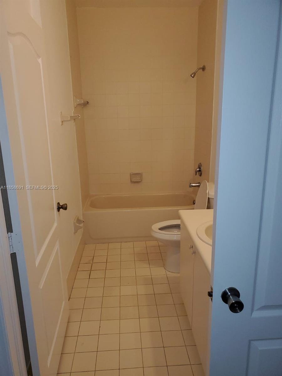 1666 SE 27 Court 108 — photo 5