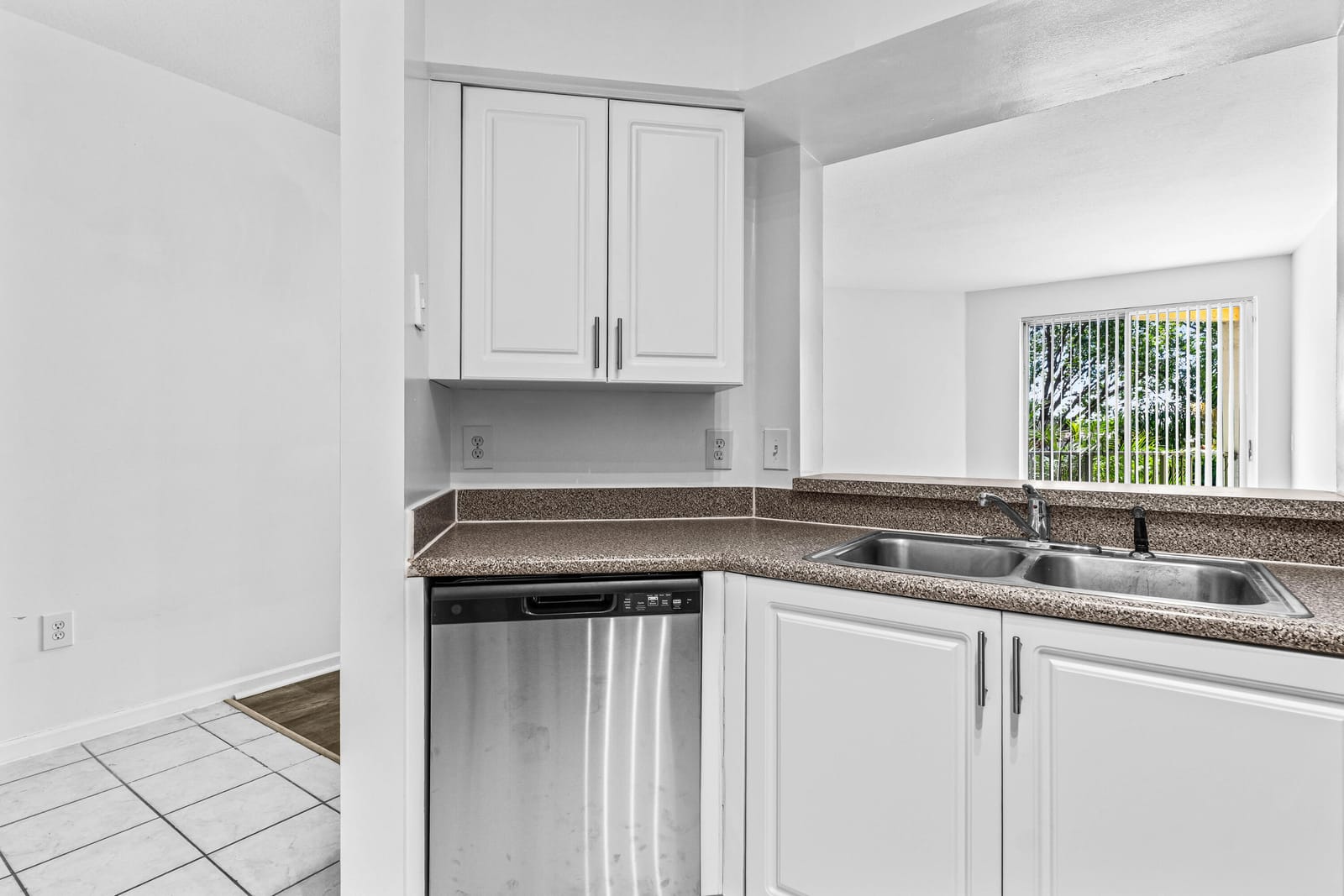 1951 Brandywine Road E 77-105 — photo 3