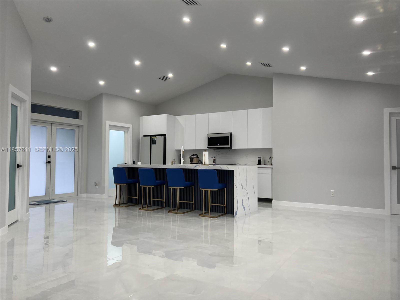 2214 NW 1 Terrace