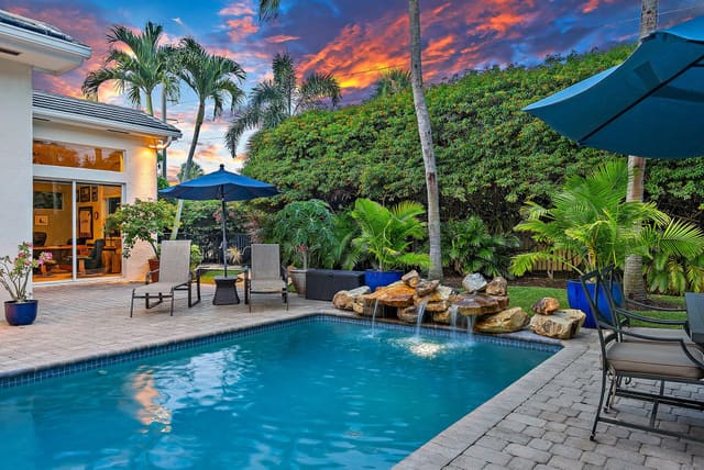 2256 Quail Ridge N, sold in Shady Lakes, Palm Beach Gardens, FL
