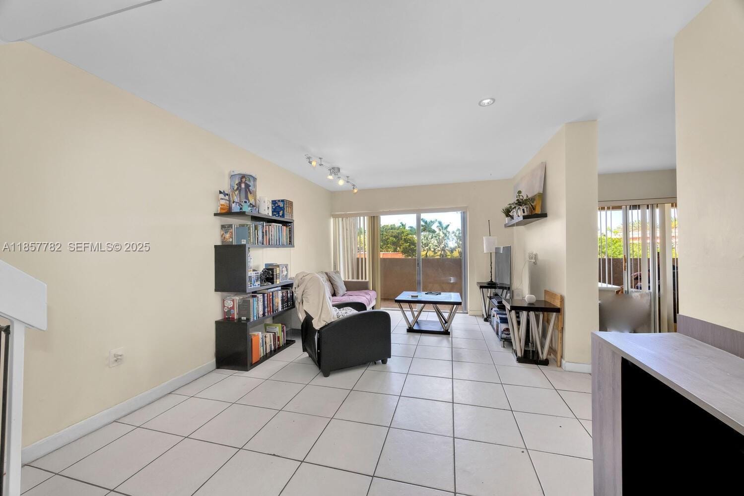 10651 SW 108th Avenue 3H — photo 7