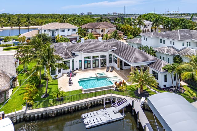 14061 Paradise Point Road, sold in Paradise Port, Palm Beach Gardens, FL