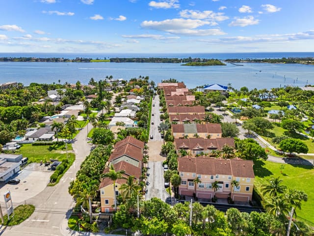 105 Harbors Way, sold in Harbors, Boynton Beach, FL