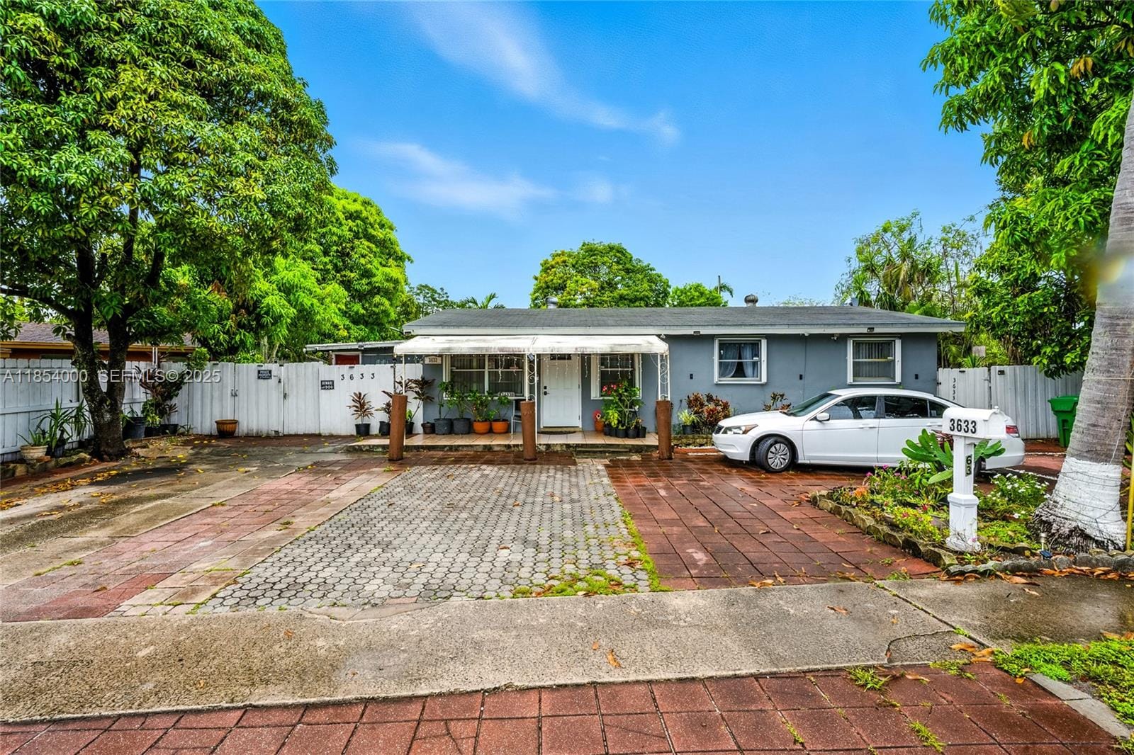 3633 SW 17th Street, Fort Lauderdale, FL 33312