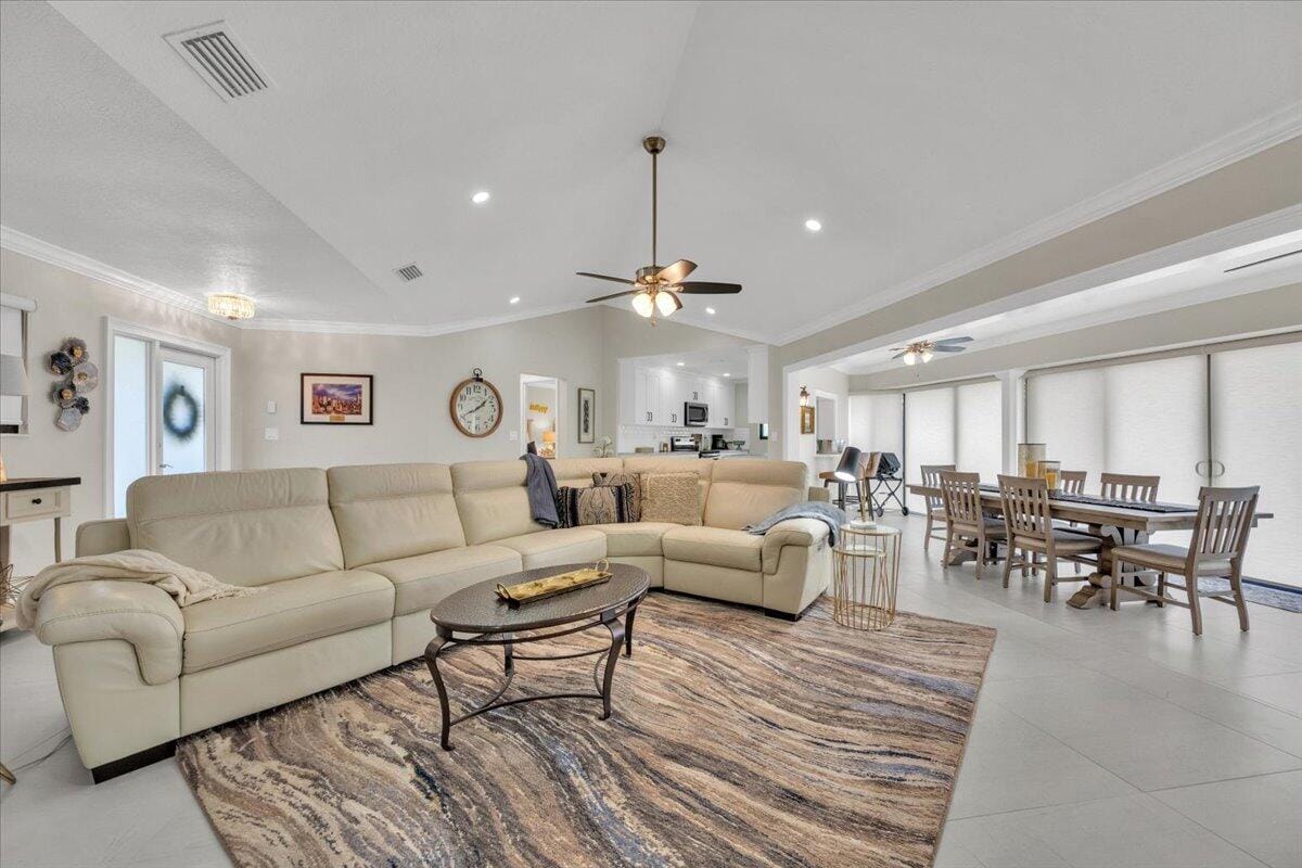 1127 E Seminole Avenue 15c, Jupiter, FL 33477