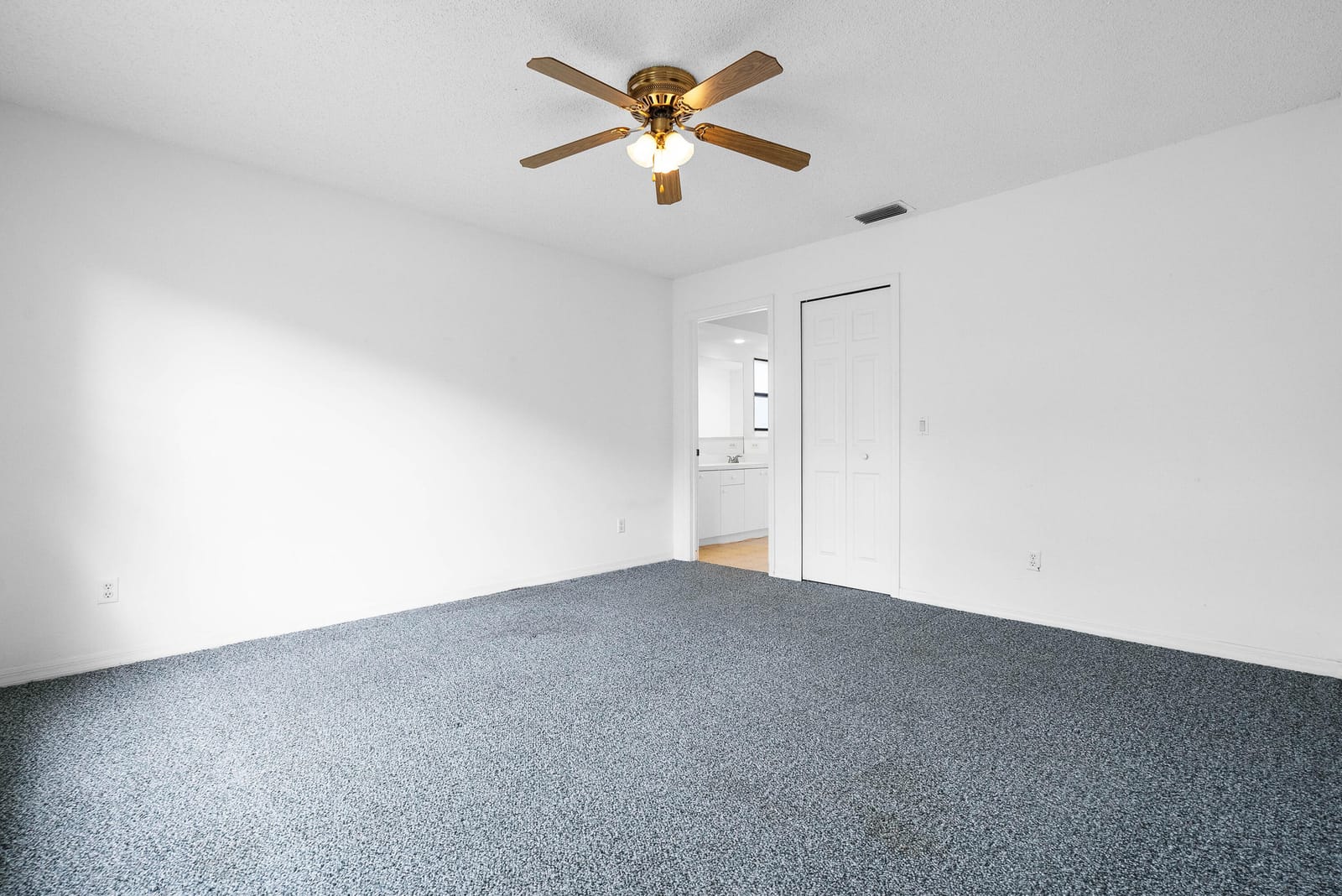 5940 NW Brenda Circle — photo 8