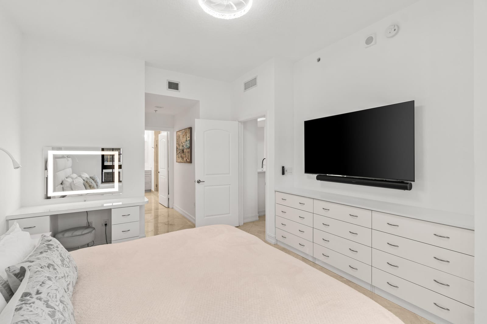701 S Olive Avenue 1014 — photo 12