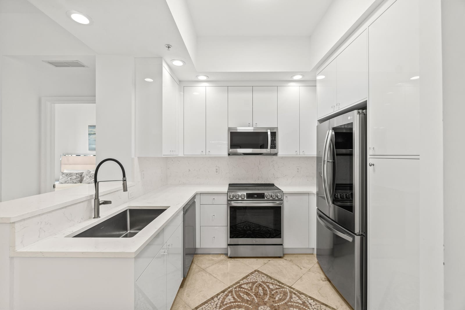 701 S Olive Avenue 1014 — photo 6