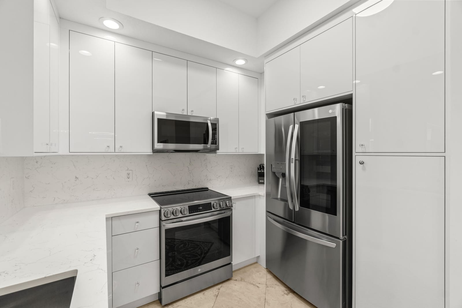 701 S Olive Avenue 1014 — photo 8