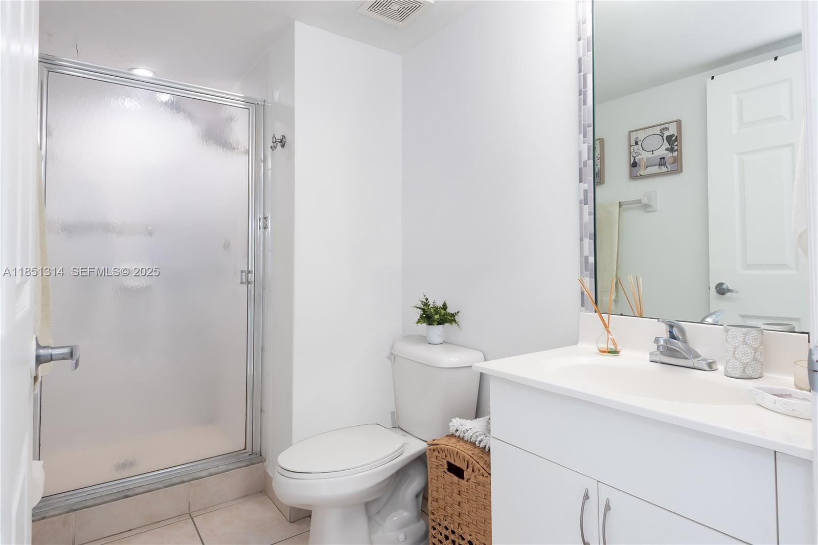 2475 NW 16th St Road 518, Miami, FL 33125 photo 22
