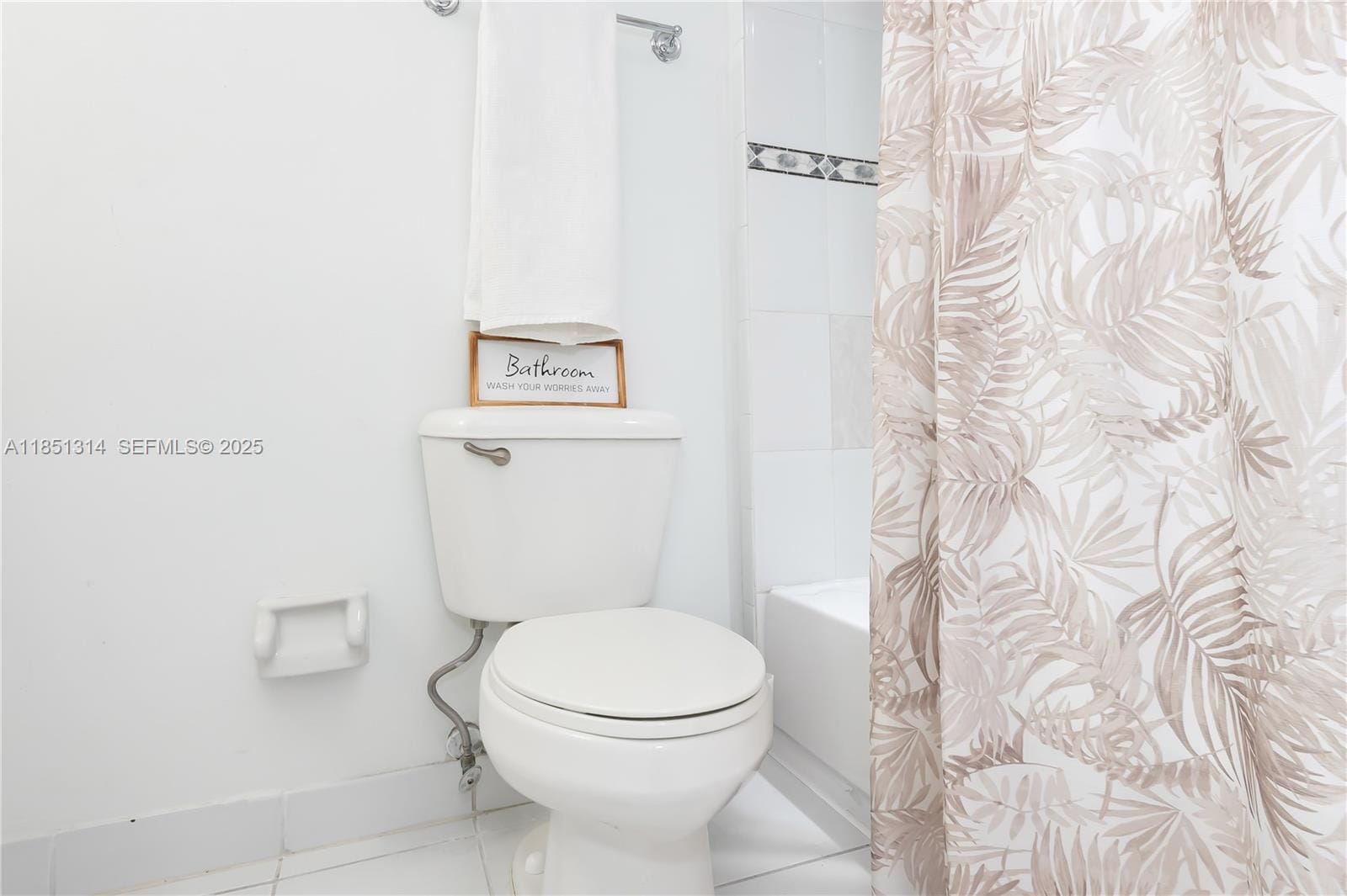 2475 NW 16th St Road 518, Miami, FL 33125 photo 29
