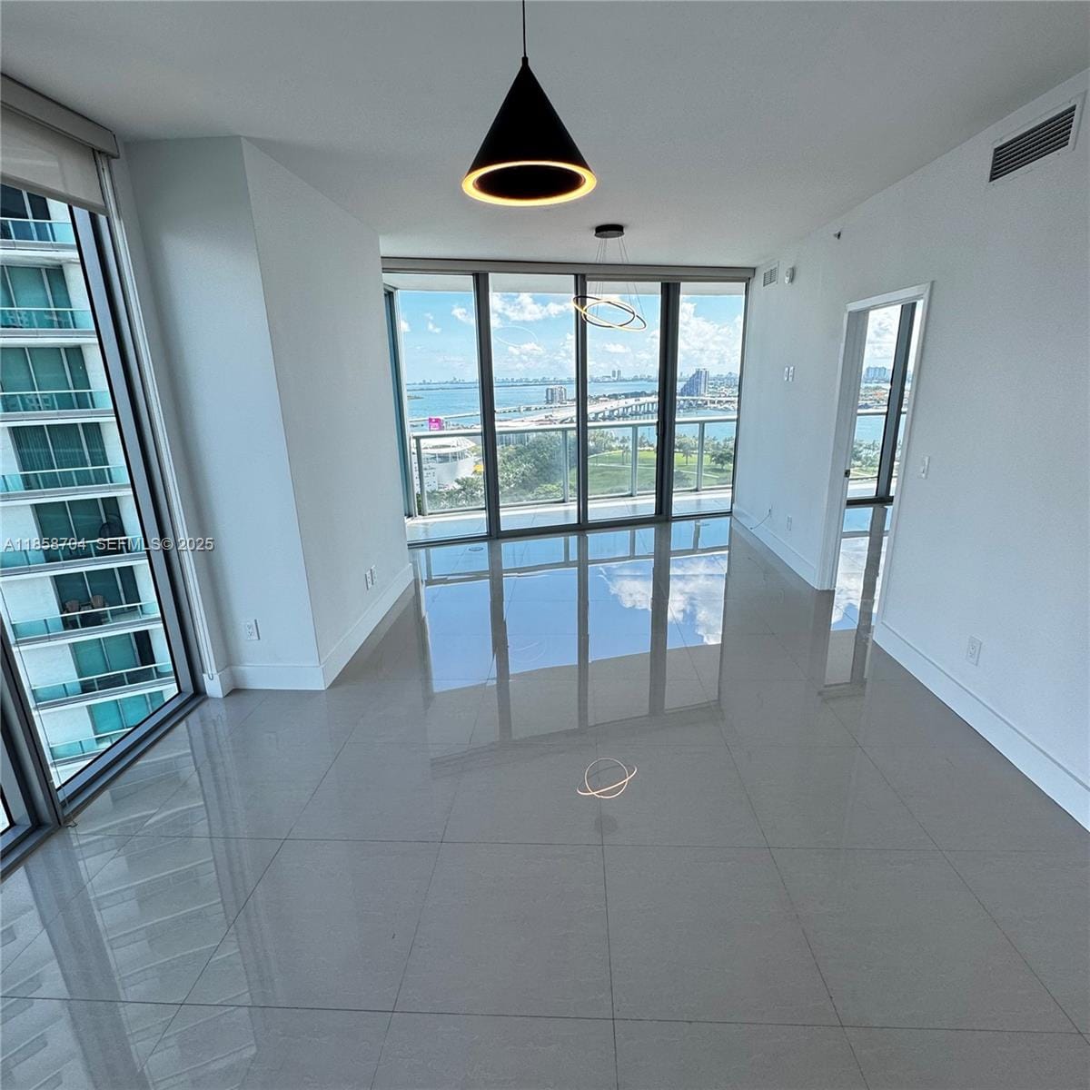 888 Biscayne Boulevard 2012, Miami, FL 33132 photo 3