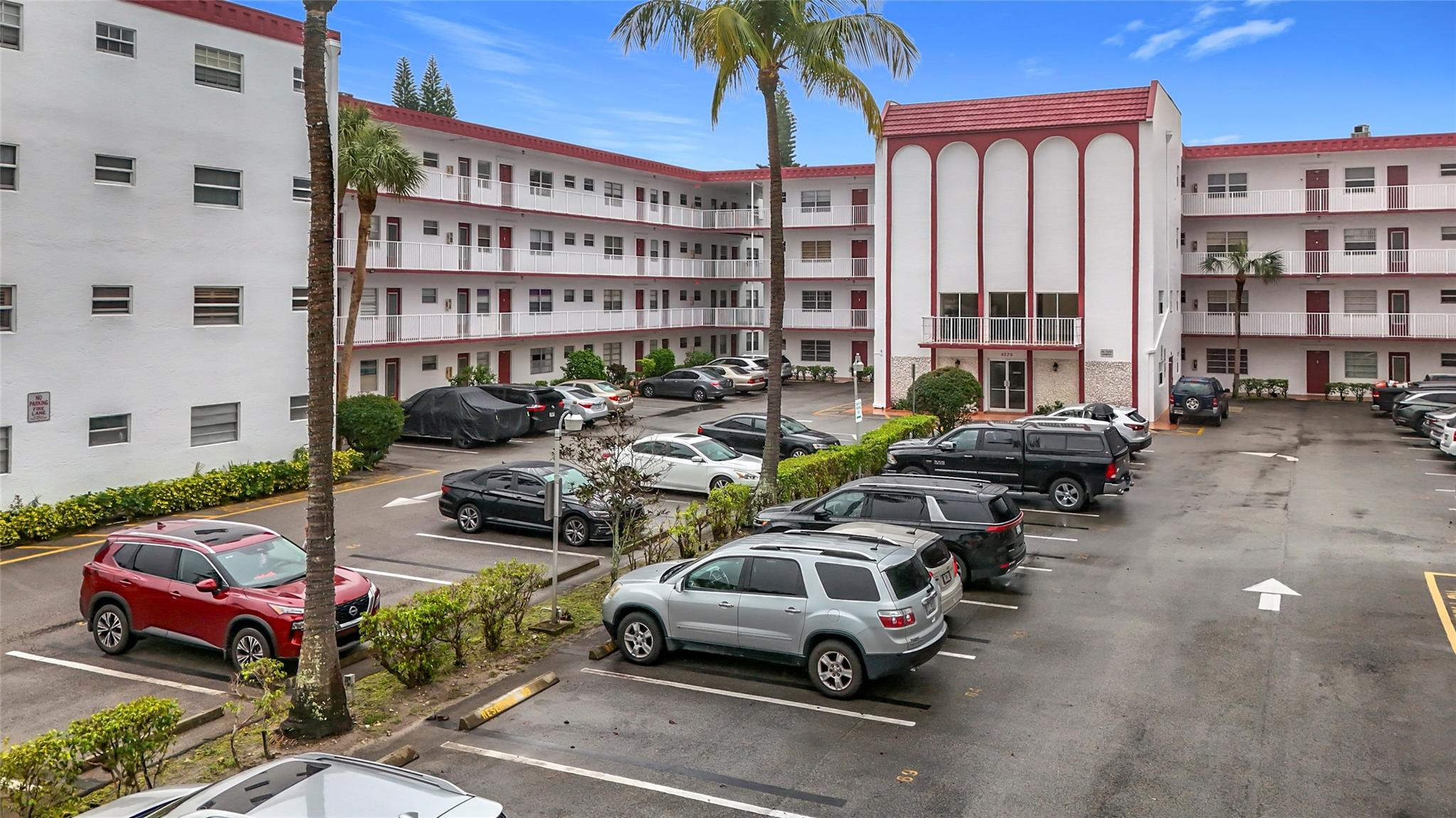 4270 NW 40th Street 208, Lauderdale Lakes, FL 33319, Lauderdale Lakes