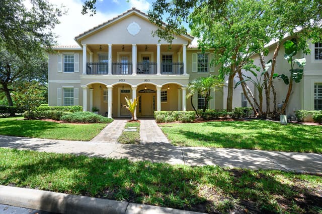 8071 Murano Circle, sold in Gables At Northlake 1, Palm Beach Gardens, FL