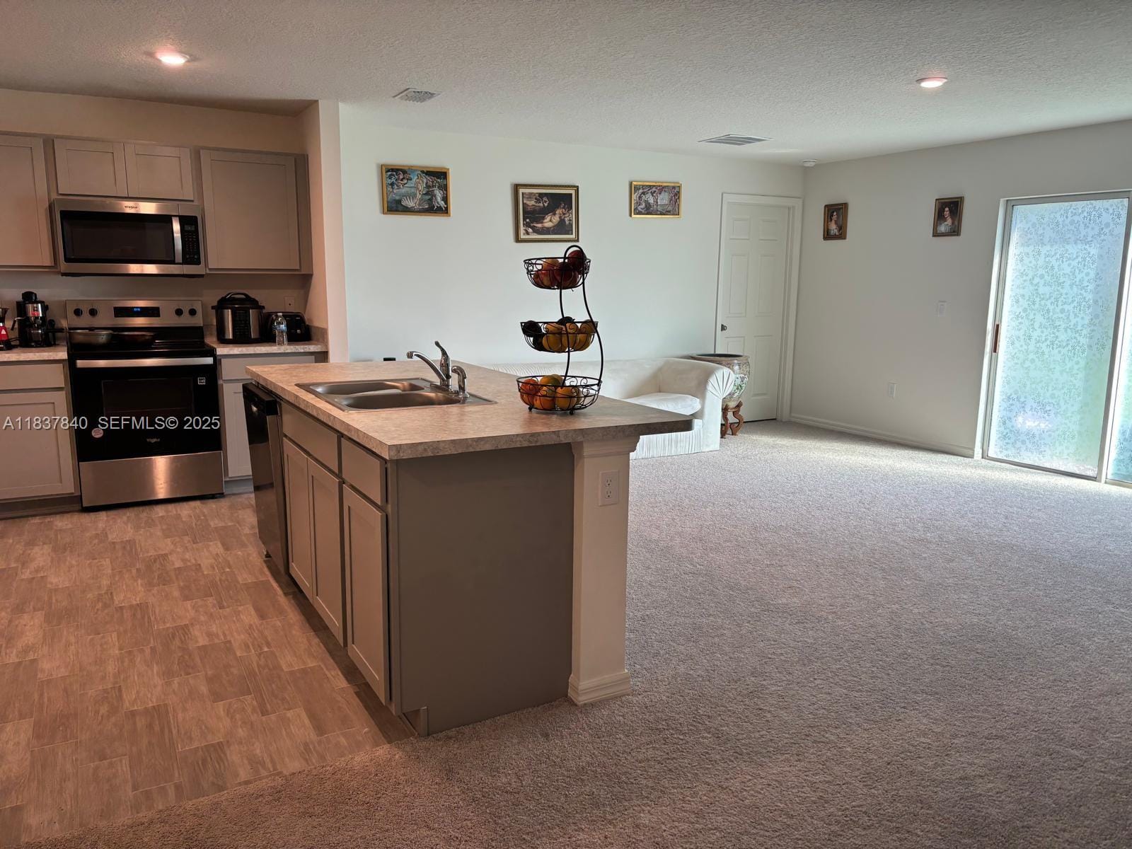 1073 SW Eureka Avenue 1073 — photo 6