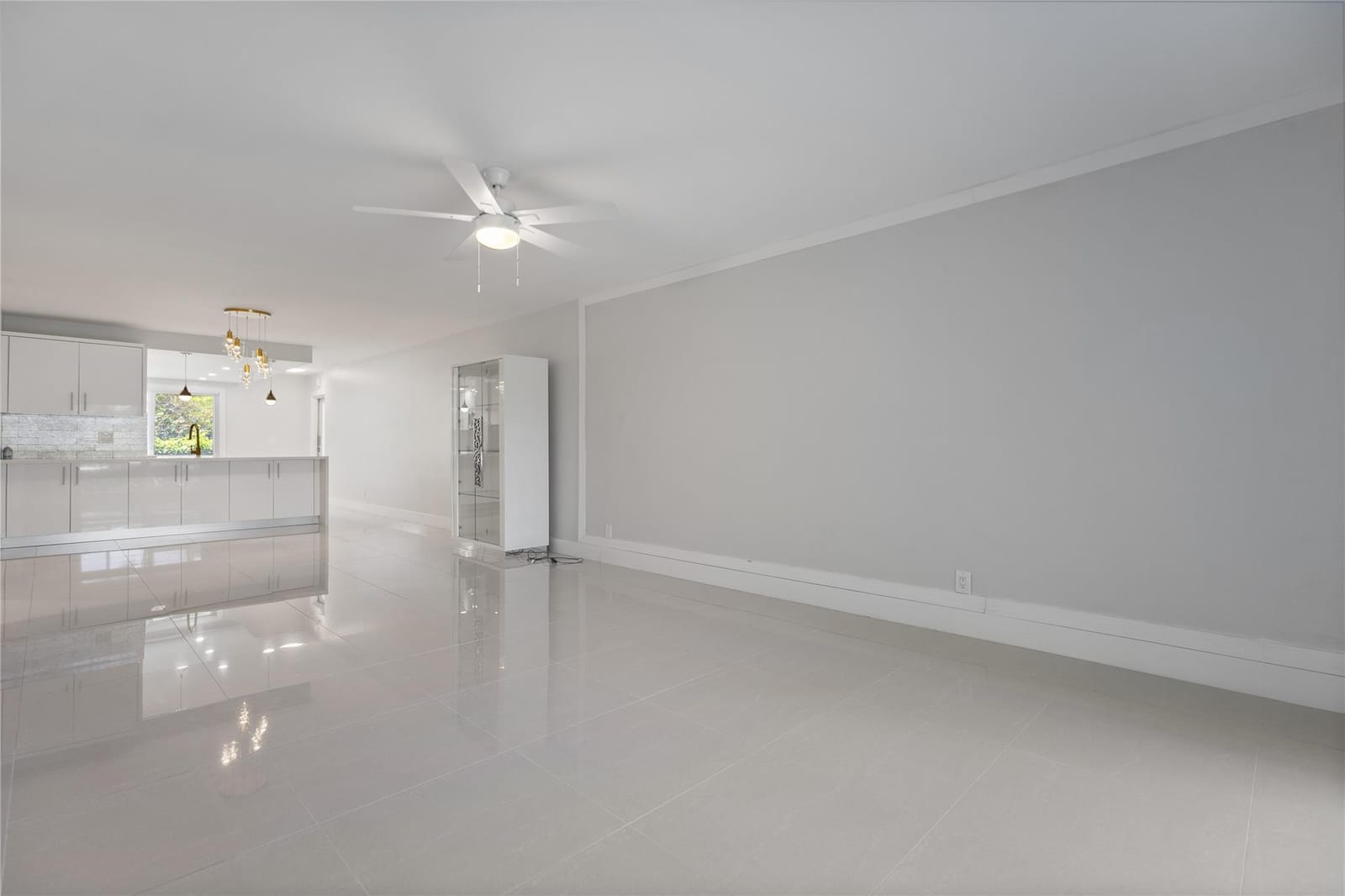 4301 Martinique Circle M1 — photo 2