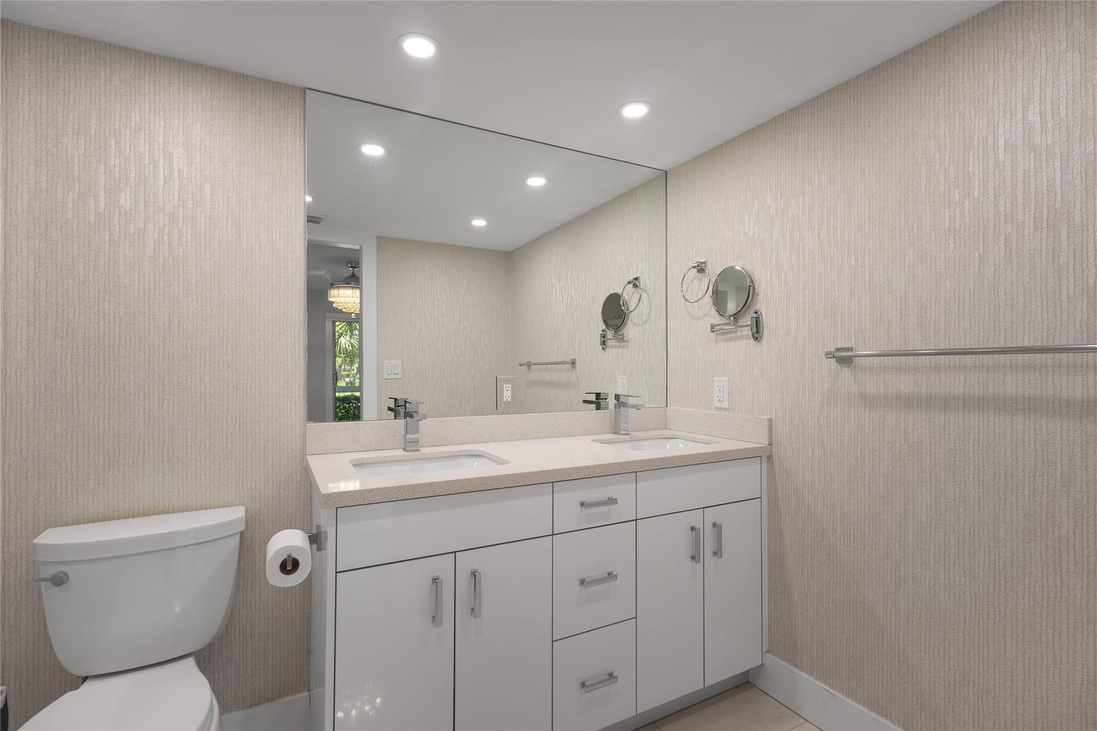 4301 Martinique Circle M1 — photo 9